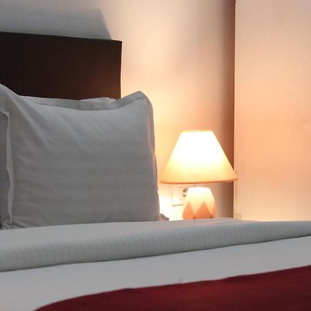 Hotel Belle Vie Кіншаса Екстер'єр фото