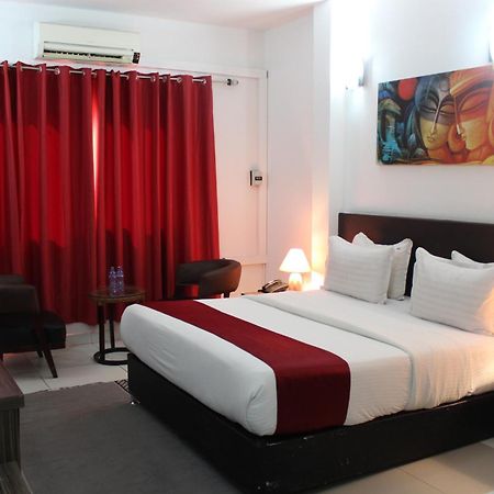 Hotel Belle Vie Кіншаса Екстер'єр фото